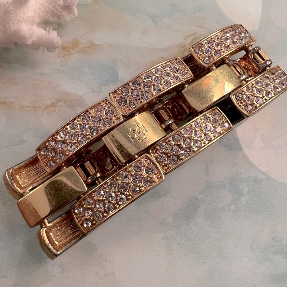 ANN TAYLOR Chunky Pave Rhinestone Bracelet